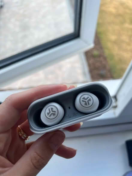 Photo of free Wireless earphones (Stanway, CO3) #1