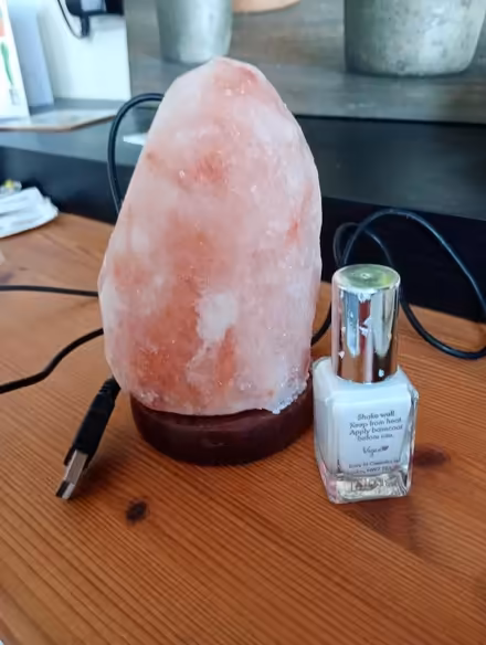 Photo of free Not working, small salt lamp. (Temple Cowley OX4) #1