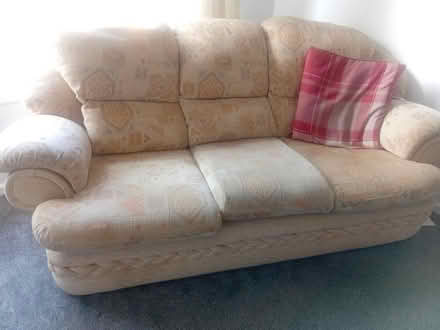 Photo of free Settee 3 seater (Thornhill Dumfries) #1
