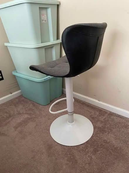 Photo of free Salon chair (Dumfries VA) #2