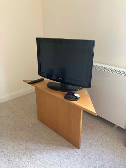 Photo of free TV And Table (Dublin 4) #2