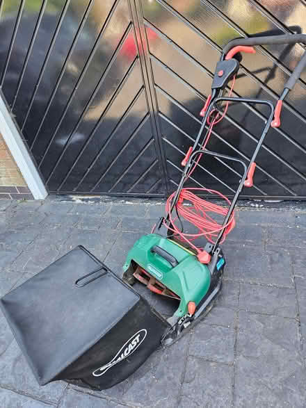 Photo of free Lawnmower (Countesthorpe LE8) #2