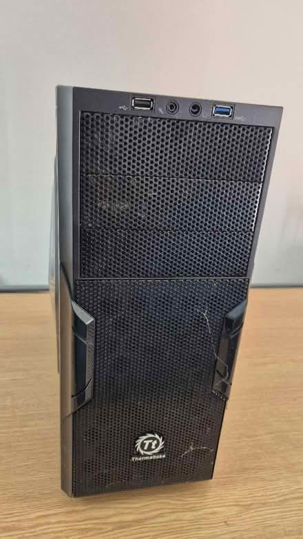 Photo of free Gaming computer case and older motherboard (Belvidere SY2) #2