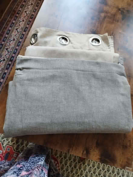 Photo of free Mirror,baby coat mattress, curtains and electric kettle (Tottenham N17) #4