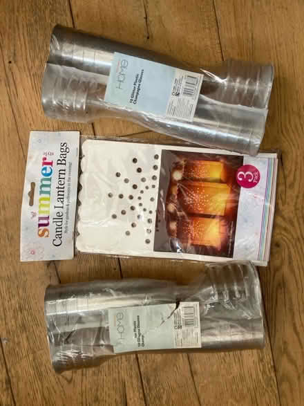 Photo of free Plastic champagne flutes (Beauchief S8) #1