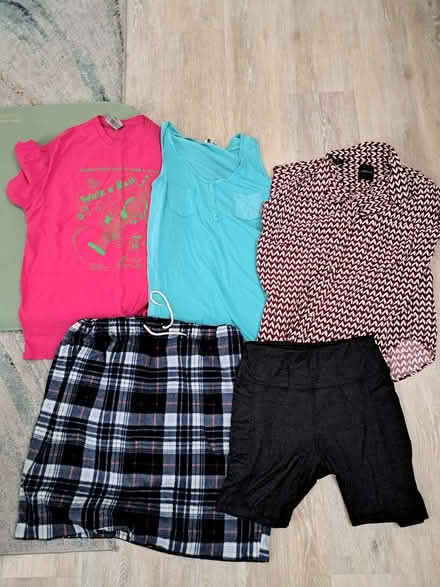 Photo of free Clothes (Close to Cumberland School) #1