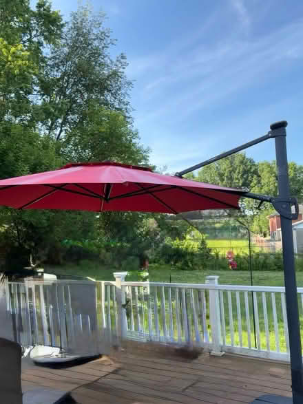 Photo of free Cantilever Canopy Umbrella (Highview) #1