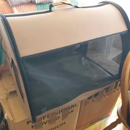 Photo of free medium material dog carrier (seaton EX12) #4