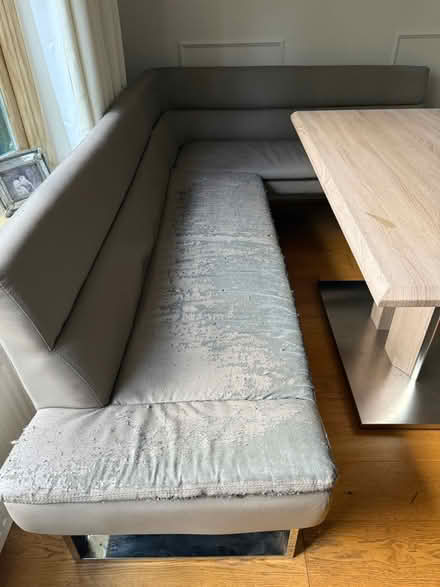 Photo of free Corner dining table and bench (Sk104be) #2