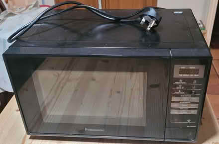 Photo of free Microwave Oven (Ellistown LE67) #1