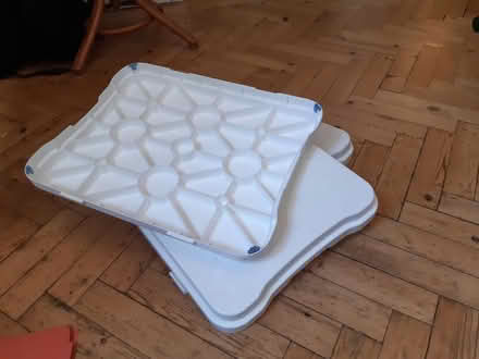 Photo of free Bath step (Reigate RH2) #2