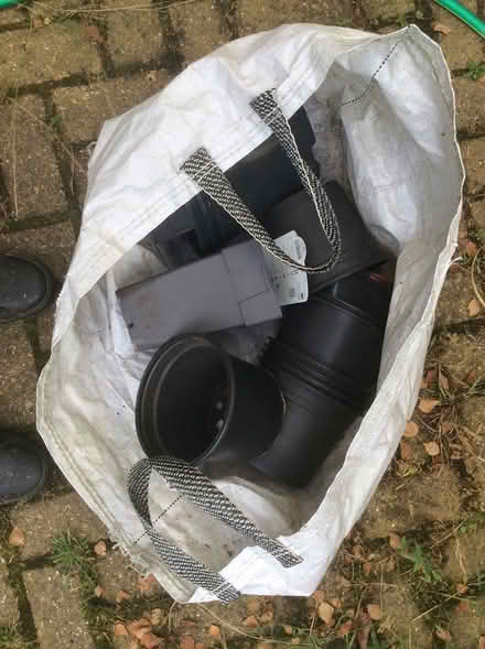 Photo of free Flower Pots (Wivenhoe co7 9sd) #2