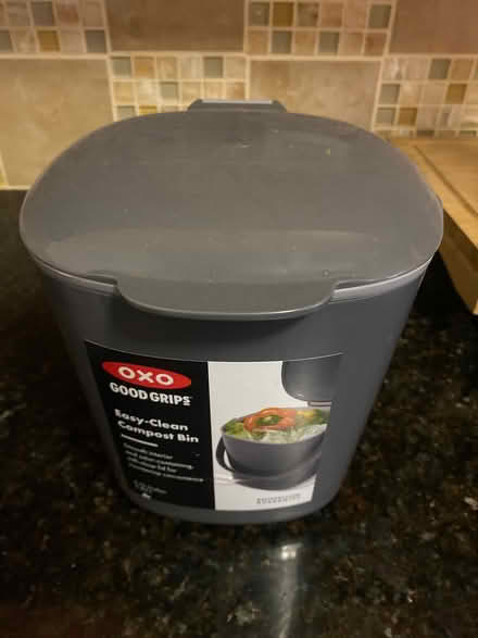 Photo of free Small compost bin (Bay Ridge) #1