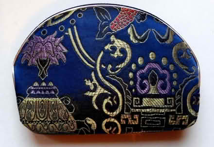 Photo of free CHINESE BROCADE PURSE no zippertag (Glasgow G43) #3