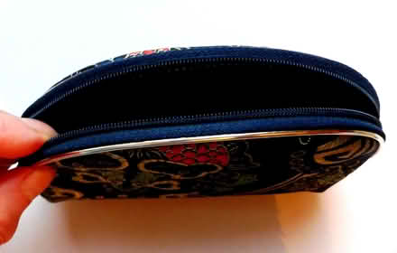 Photo of free CHINESE BROCADE PURSE no zippertag (Glasgow G43) #2
