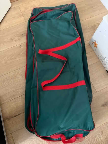 Photo of free Wrapping Paper Bag (Billericay CM11) #1