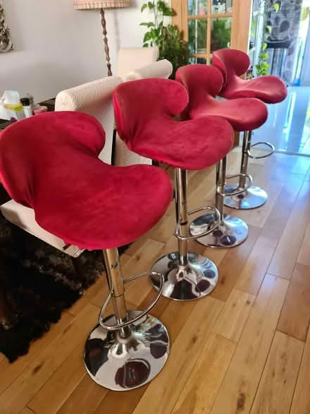 Photo of free Kitchen/bar stools (Perivale UB6) #1