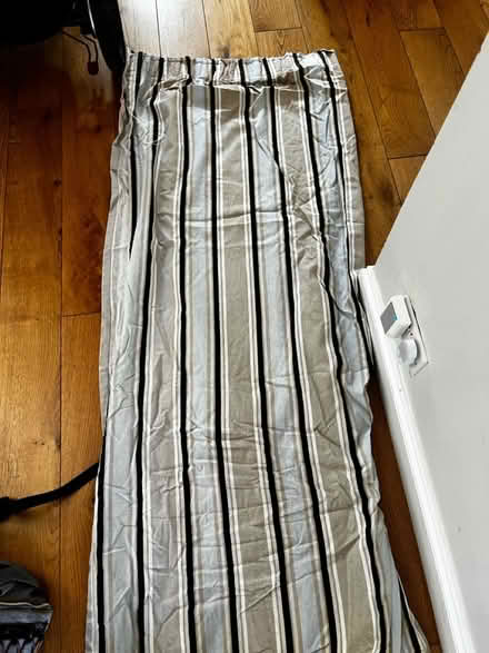 Photo of free Long curtains (Coulsdon (CR5)) #1