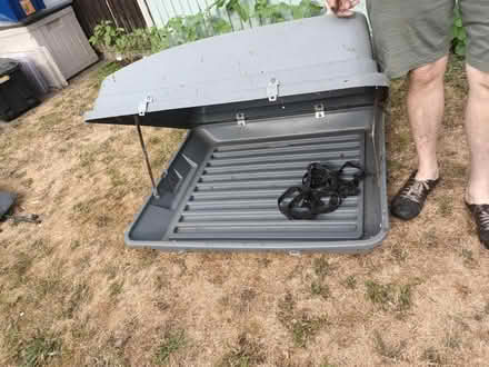 Photo of free Car roof box (GU22) #1