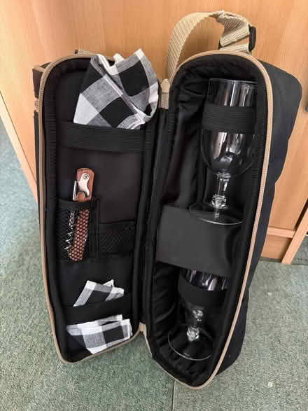 Photo of free Picnic drink carrier (Primrose Hill) #2