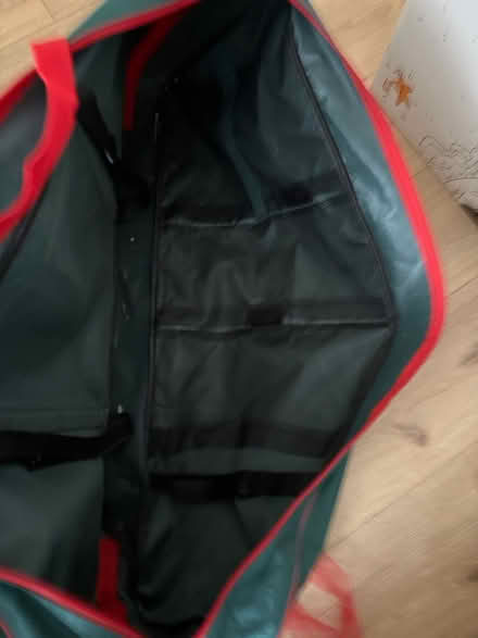 Photo of free Wrapping Paper Bag (Billericay CM11) #2