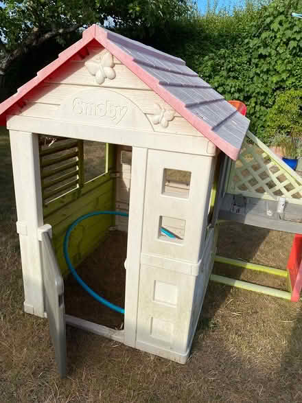 Photo of free Wendy house (Hitchin, Periwinkle Lane) #4