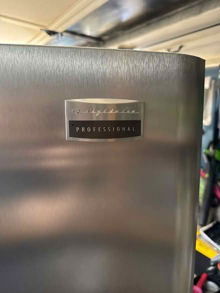 Photo of free Frigidaire Refrigerator (Hillandale) #2
