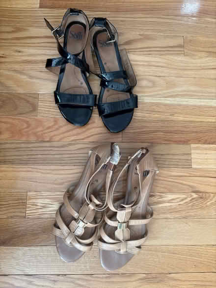 Photo of free Summer sandals (Churchill Meadows) #1
