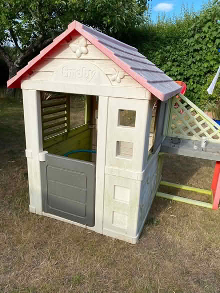 Photo of free Wendy house (Hitchin, Periwinkle Lane) #3