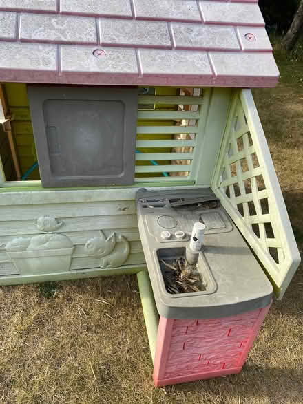 Photo of free Wendy house (Hitchin, Periwinkle Lane) #2