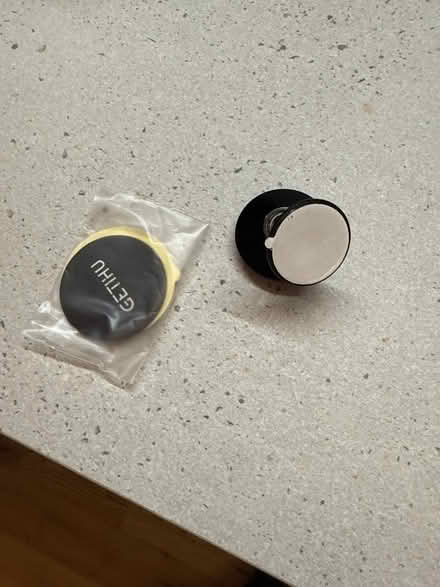 Photo of free Magnetic car phone mount (Sarisbury Green SO31) #3