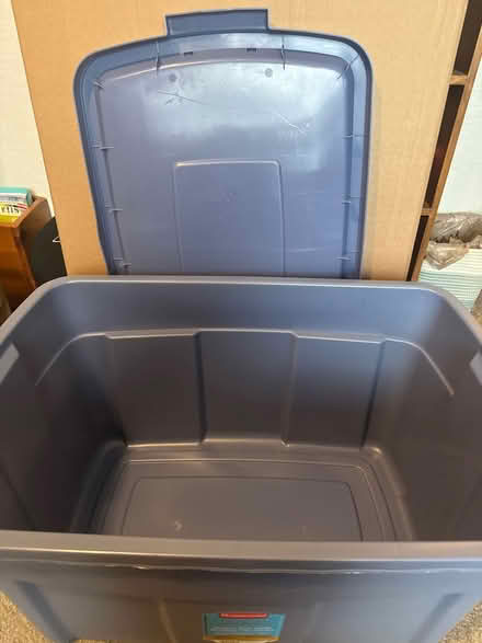 Photo of free Rubbermaid Large Tote (Countryside) #2