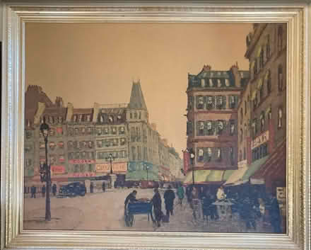 Photo of free Paris scene (North side of Elmhurst) #1