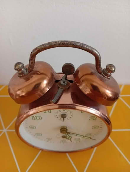 Photo of free Traditional alarm clock (Buxworth SK23) #2