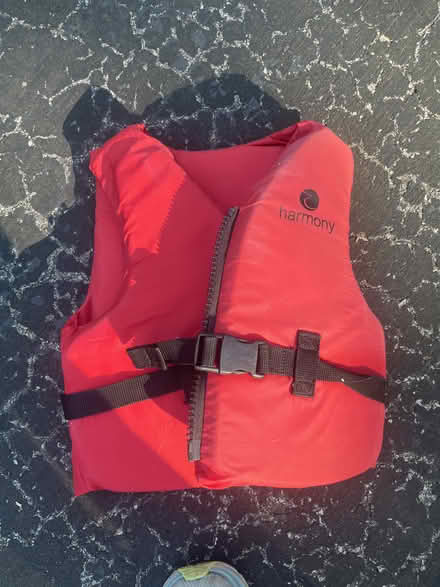 Photo of free child's lifevest (Red Hook) #1