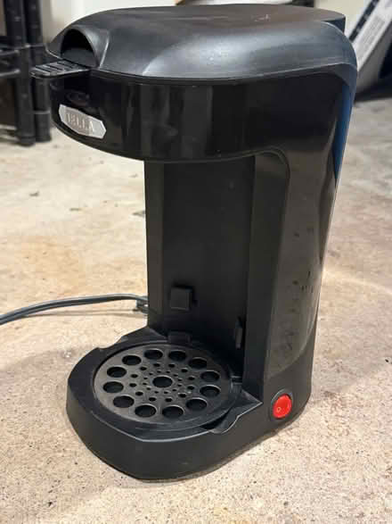 Photo of free Bella single cup coffee maker (Lake Mohegan, NY) #1