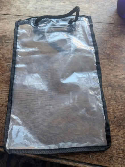 Photo of free 4 heavy plastic bags with zip (Neasden NW10) #2
