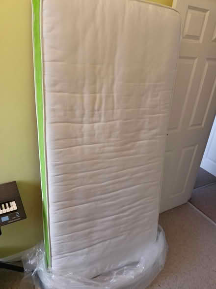 Photo of free children mattress (S14) #2