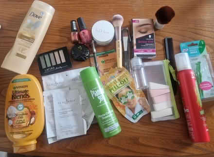 Photo of free Beauty stuff (PR25 Leyland) #1