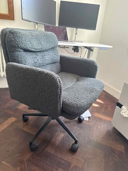 Photo of free Desk chair (Kennington SE11) #1