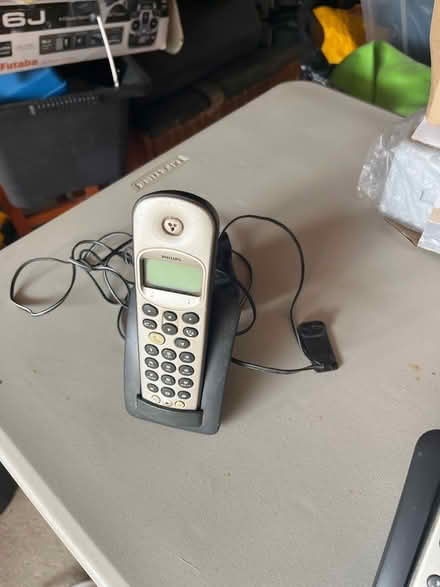 Photo of free DECT answerphone with handset (Marlow Bottom SL7) #2