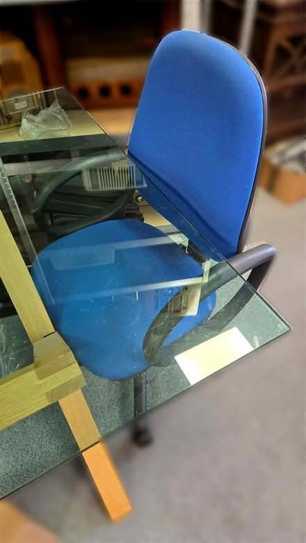 Photo of free Glass Office Meeting Table (Bluebell, Dublin 12 F6R2) #1
