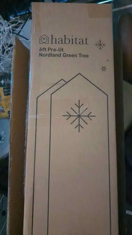 Photo of free Pre lit Christmas Tree (DA11) #1