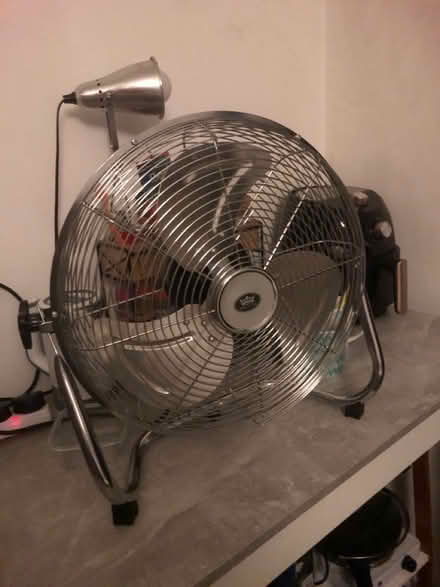Photo of free It doesn’t work . fan (N8 0LD) #1