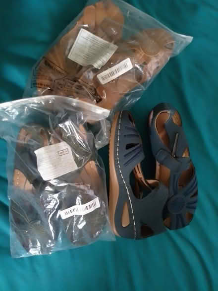 Photo of free 3 pairs women's sandals new 6 - 7 (Biggleswade) #2