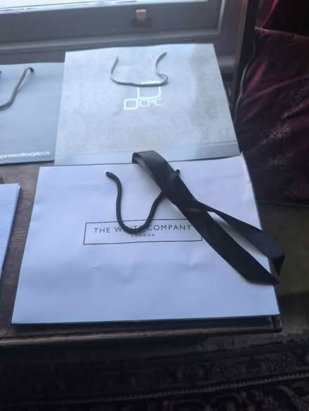 Photo of free Various branded gift bags (Neasden NW10) #1