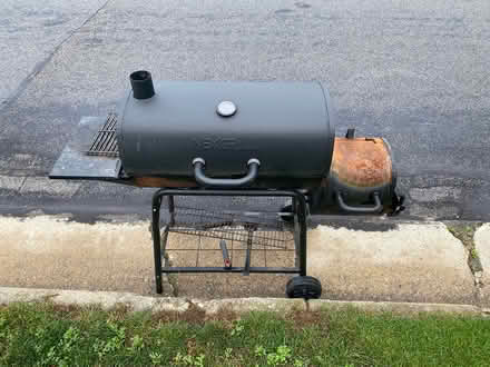 Photo of free Barbecue grill (Seminole Ridge, Fitchburg) #3