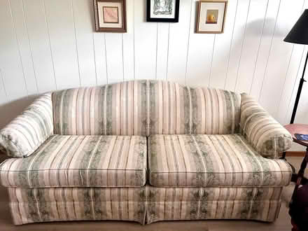 Photo of free 6.5 ft Couch (NE 19th and Tillmook) #1