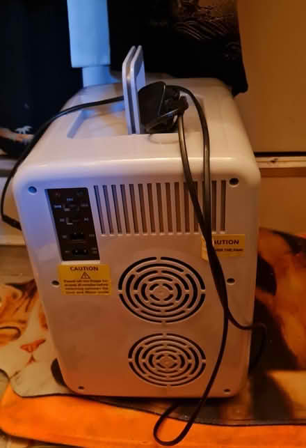 Photo of free Mini fridge (Harlesden) #3