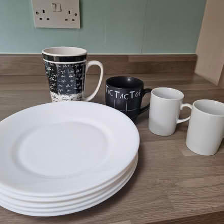 Photo of free Plates and mugs (Juniper Green, EH14) #1